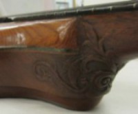 KVM B neck scrolling 006 logo